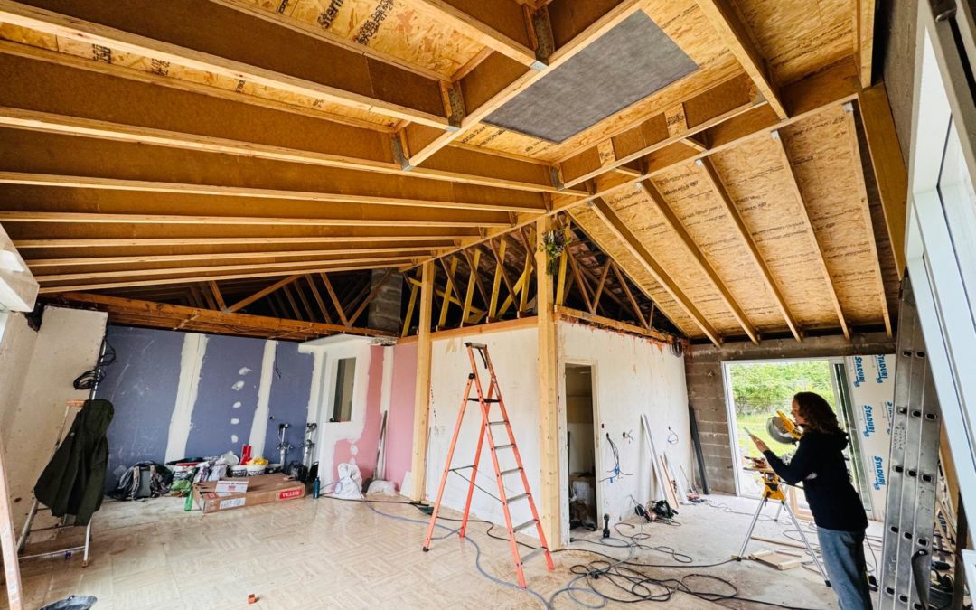 Transformation de charpente fermette en charpente sous rampants avec création de Velux à Aytré