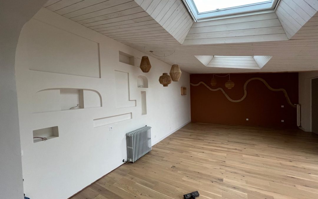 Réalisation de niches sur mesure dans un doublage en placo plâtre à La Rochelle