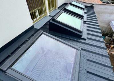 Réalisation d’une charpente et couverture bac acier avec pose de 4 Velux à La Rochelle (Laleu)
