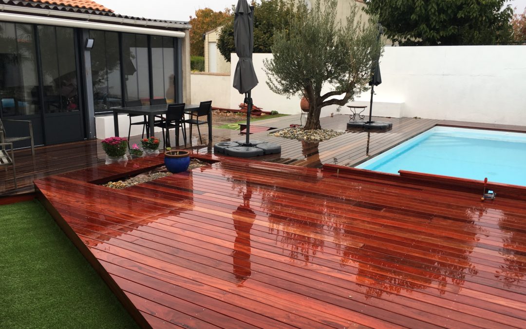 Réalisation d’une terrasse en Padouk autour d’une piscine à Dompierre-sur-Mer